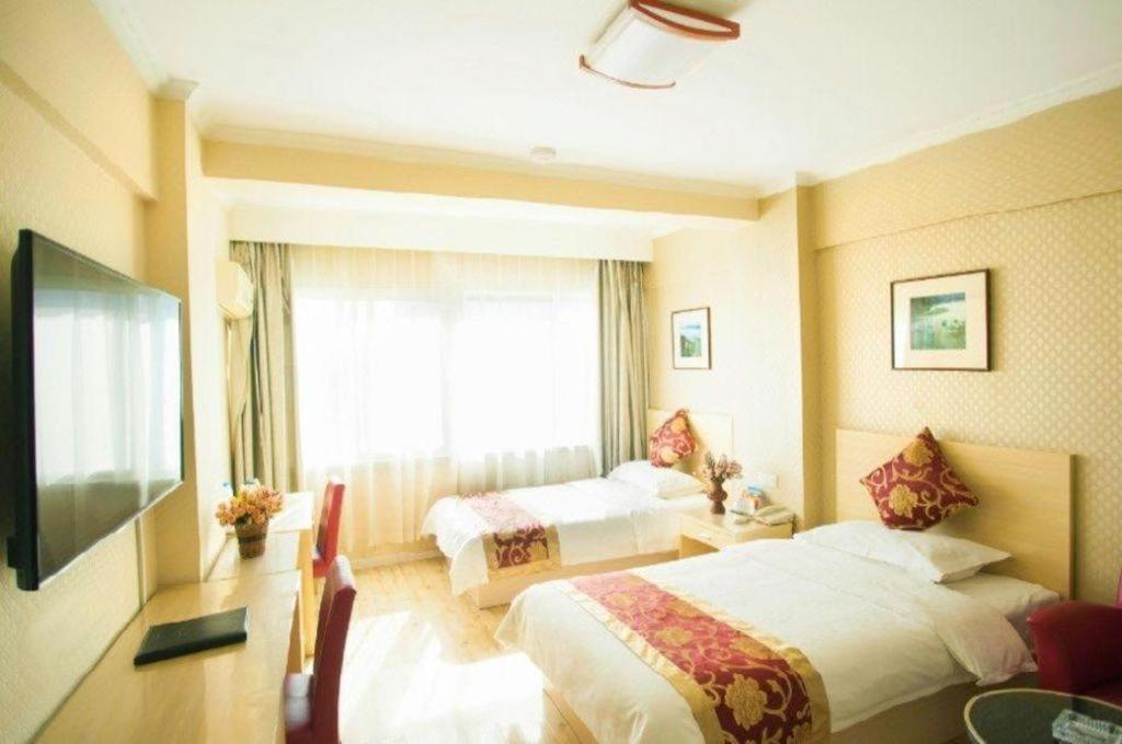 Super 8 Hotel Chengde Imperial Summer Resort Екстериор снимка