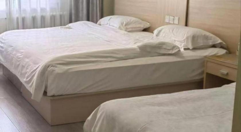 Super 8 Hotel Chengde Imperial Summer Resort Екстериор снимка