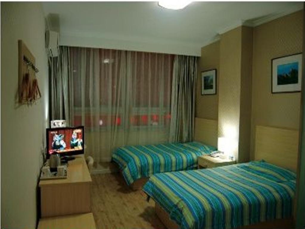 Super 8 Hotel Chengde Imperial Summer Resort Екстериор снимка