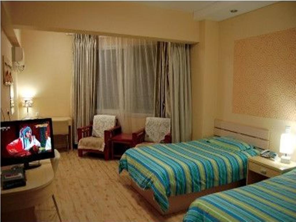Super 8 Hotel Chengde Imperial Summer Resort Екстериор снимка