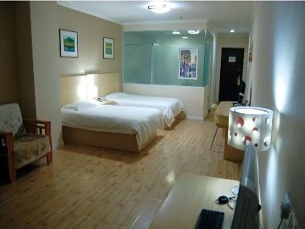 Super 8 Hotel Chengde Imperial Summer Resort Екстериор снимка